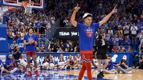 KU’s Kevin McCullar not expected to give 2nd senior speech, but ‘can’t wait to be back’