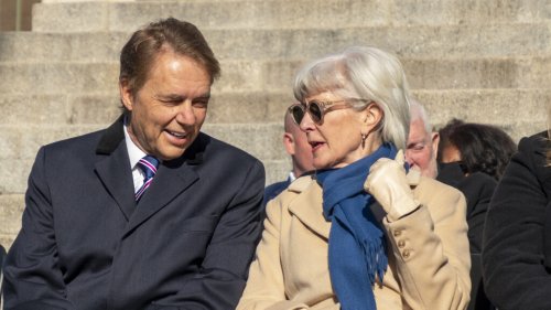 Former Gov. Jeff Colyer maneuvers closer to 2026 GOP campaign for Kansas governor
