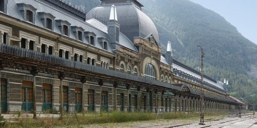 Une gare des Pyrénées transformée en hôtel de luxe ! | KelBillet