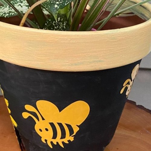 Flower Pot Makeover with Sunflower and Bumblebees