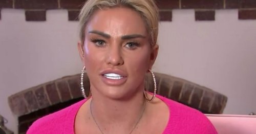 Katie Price left confused over 'UFO' as she films flashing object in sky