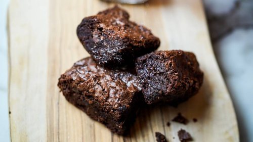 Fan of gooey, fudgy chocolate brownies? Here is the recipe for you
