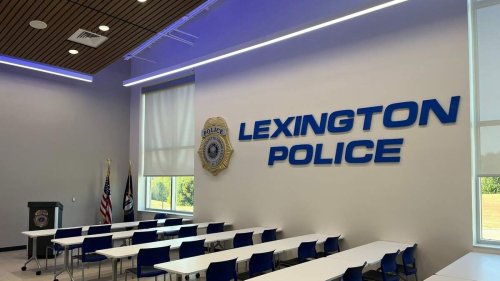 Lexington police officer suspended after tussle with Waffle House security guard