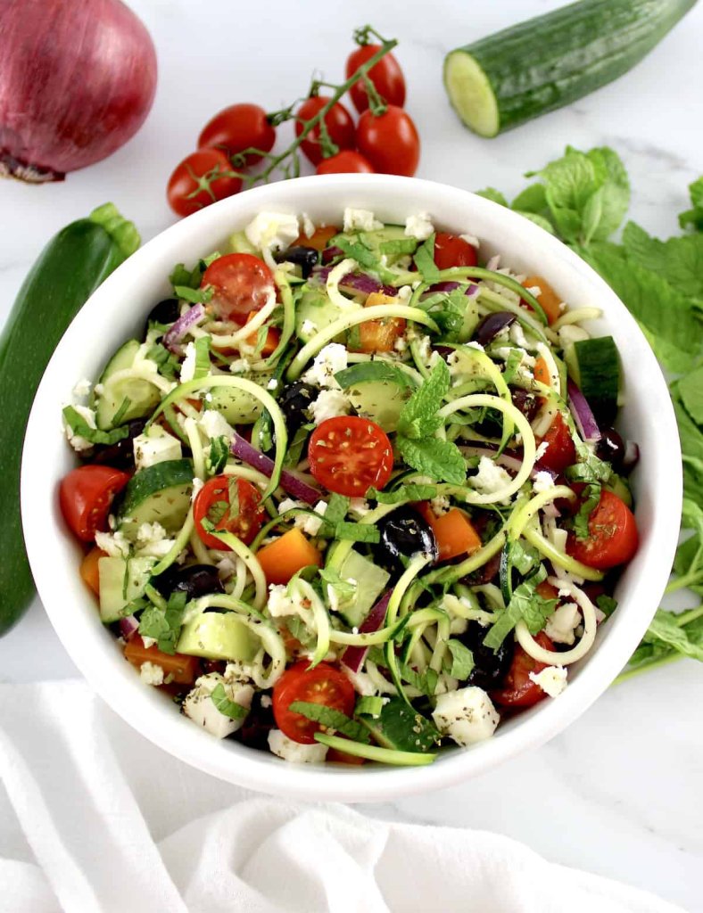 Midday Munchies: Delicious Recipes for a Satisfying Lunch - cover