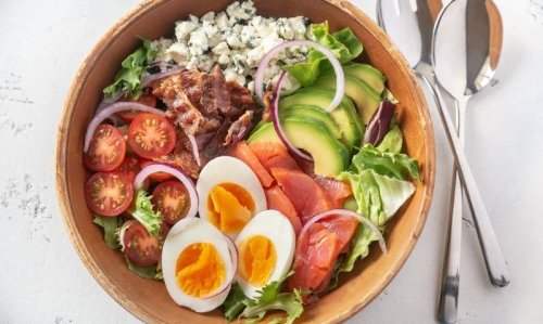 10 Crave-Worthy Keto Salad Recipes That Are Incredibly Satiating