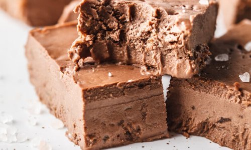 Fat Bombs Keto: Chocolate Almond Fat Fudge Recipe