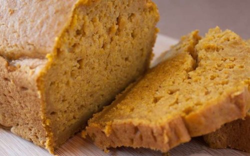 This Low-Carb Pumpkin Bread Recipe Is Everyone’s Fall Favorite