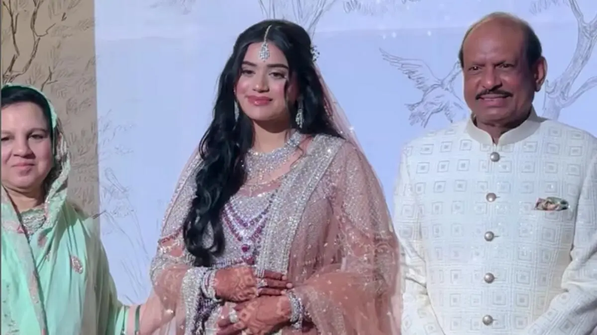 Rain of flowers, star-studded guest list: Lulu family hosts big fat Indian  wedding in UAE | Flipboard