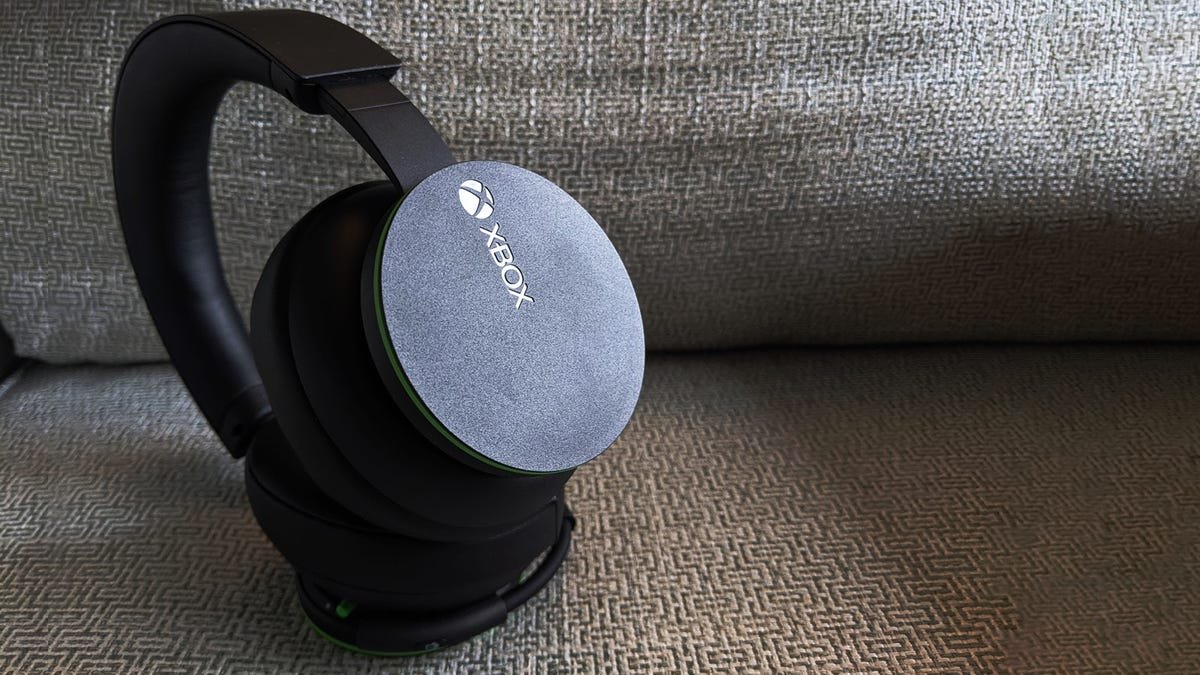 The New Xbox Wireless Headset Is A Good Option At A Great Price