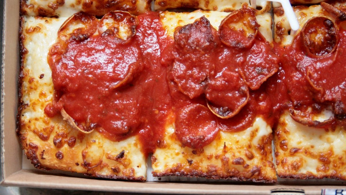 Pizza Hut takes a respectable crack at a Detroit-style pizza