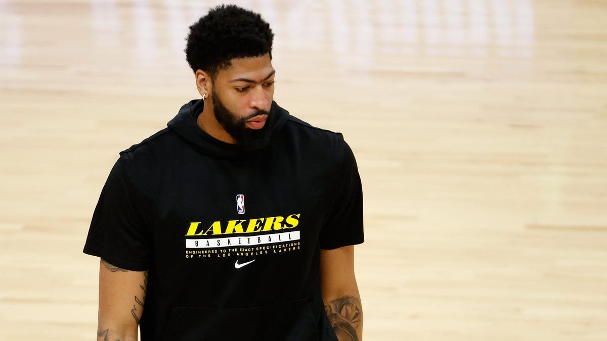 HEAR ME OUT: The Lakers need to sit Anthony Davis tonight