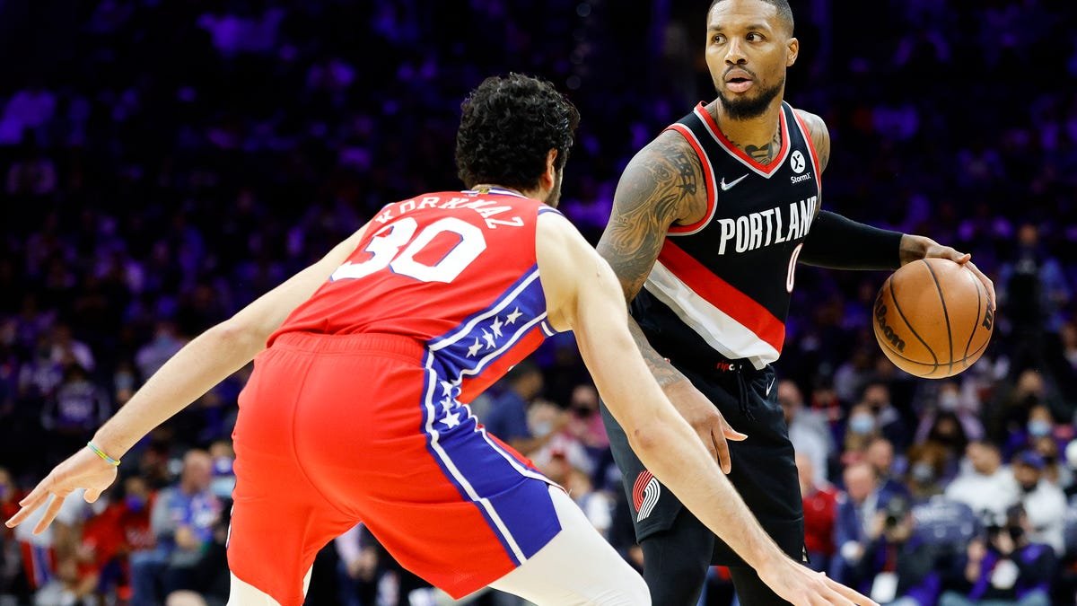 Sixers fans chant ‘we want Lillard’ even in midst of worst shooting slump of his career