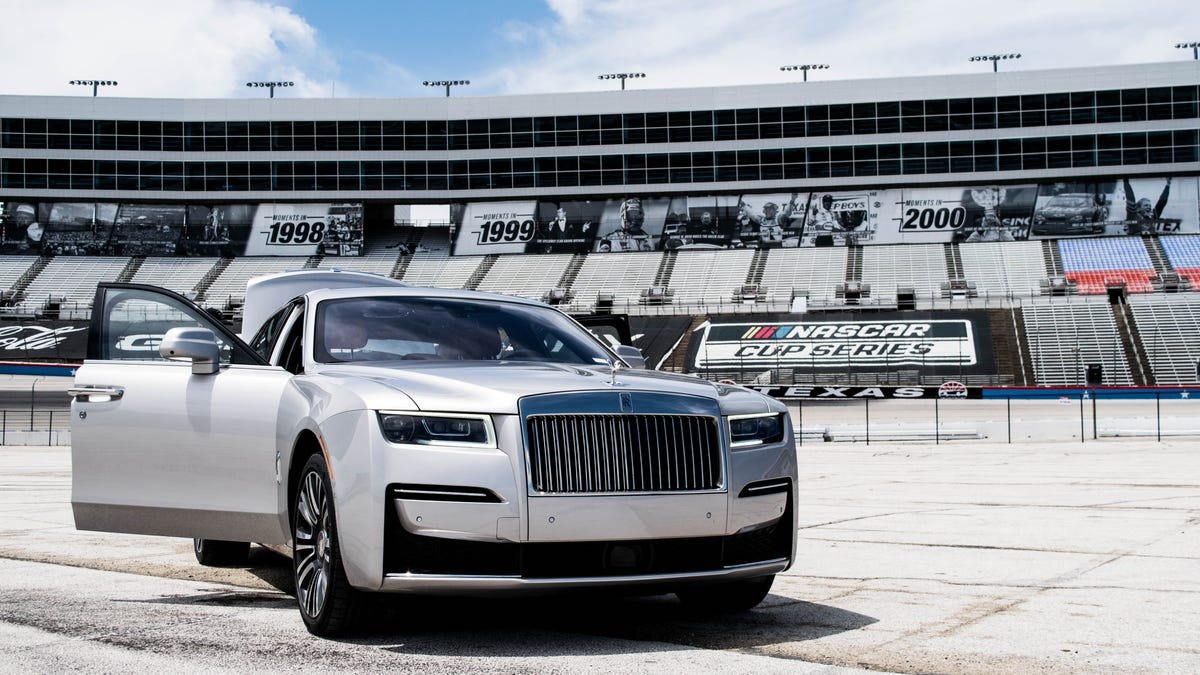 A Mere Mortal's Guide To The 2021 Rolls-Royce Ghost