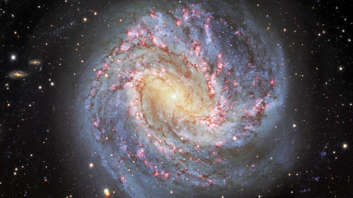Gorgeous New Image Shows a Pinwheel Galaxy in Exquisite Detail