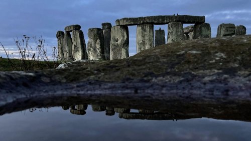 Hundreds of Ancient Pits Found at Stonehenge