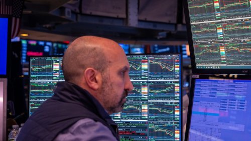 The Dow plunges 1,000 points and the Nasdaq reels as Trump attacks Powell again