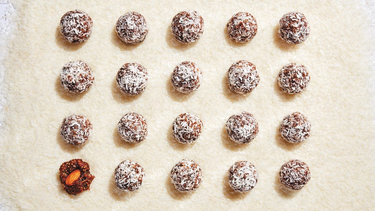 Recipe: Fig and Date Snowballs (Gluten-free, dairy-free)