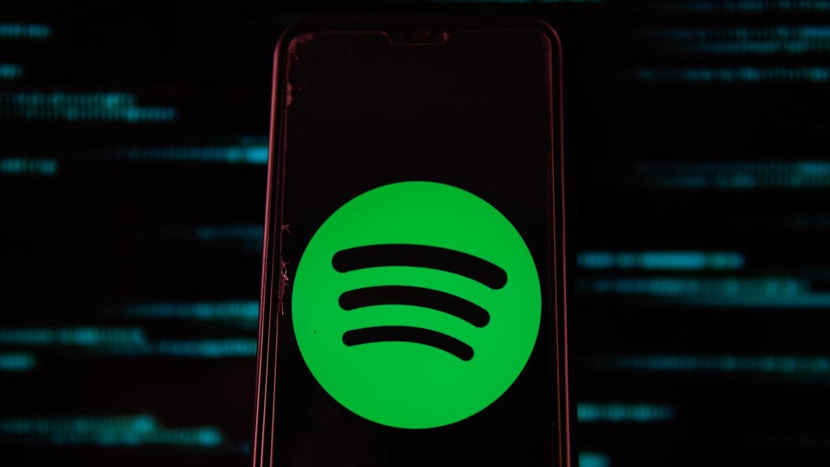 Spotify to Put Advisories on Podcasts That Talk About Covid-19