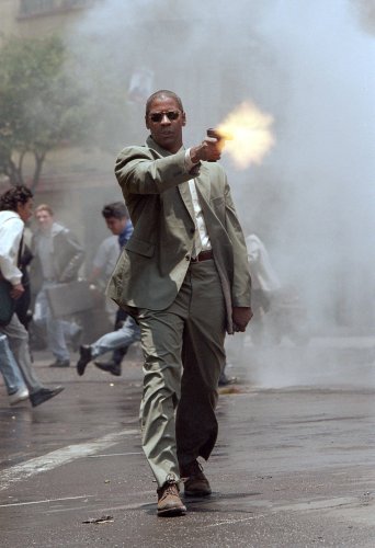 Ab heute bei Amazon: Einer der besten Action-Thriller mit Denzel Washington