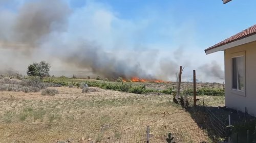 Soap Lake wildfire evacuations lifted, 2 firefighters hurt