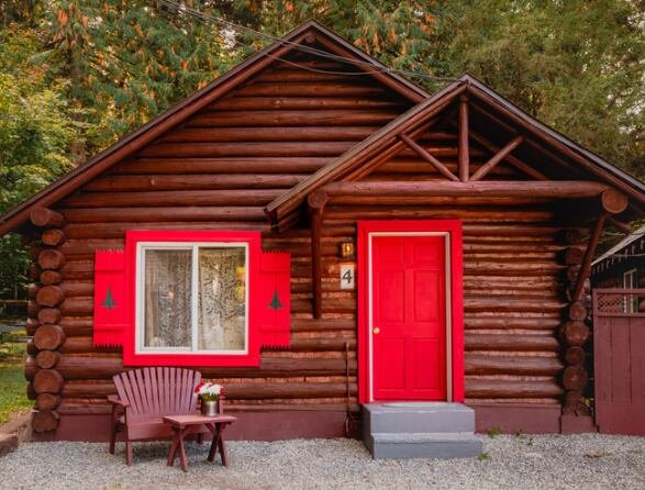 Pierce County deems Mount Rainier Inn unsafe, orders closure