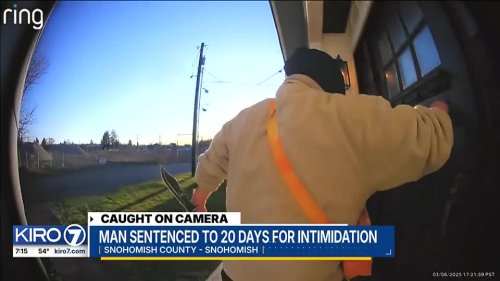 VIDEO: Man arrested after approaching Snohomish home with large knife in hand