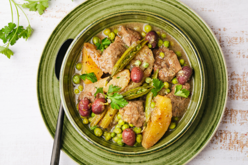 Tajine d’agneau au fenouil, petits pois et pommes de terre