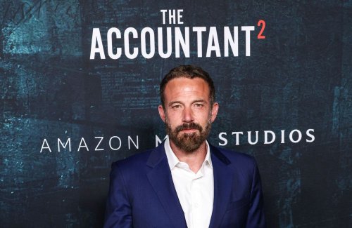 Ben Affleck scherzt über Bauchmuskeln seines Freundes Matt Damon