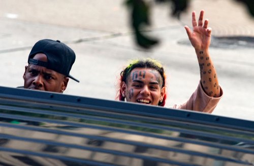 Controversial rapper Tekashi69 bails out of packed Houston concert, raising ire of fans