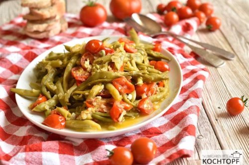 Mediterranes Bohnen-Tomaten-Gemüse – schmeckt warm & kalt!