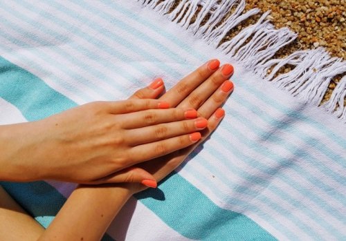 Yes, you do need UV protection for your hands