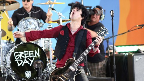 Green Day's Billie Joe Armstrong to renounce US citizenship over Roe v. Wade reversal