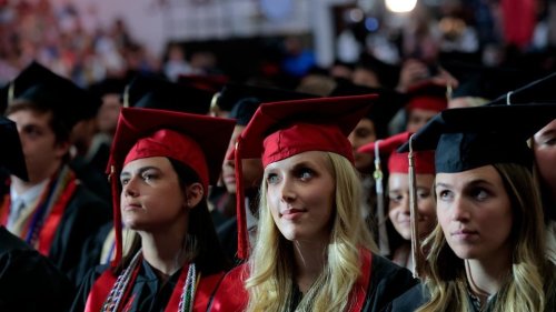 LinkedIn lists hot jobs, industries and cities for new college grads