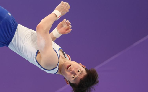 Gymnast Kim Han-sol wins gold in men's floor exercise