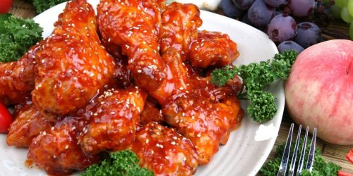 Savor the Crunch: Best Fried Chicken Eateries in Hongdae
