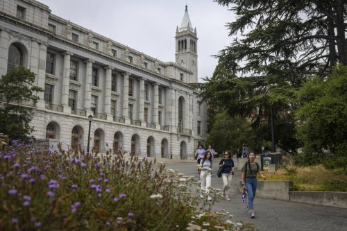 UC to Offer Online Classes to Lower-Income High School Students Next Winter