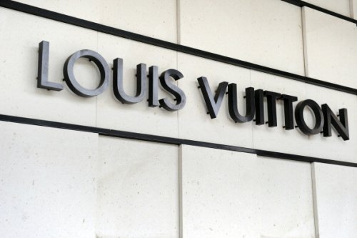 2 charged for stealing $30K of goods from Louis Vuitton, Burberry in Santa Clara, Alameda