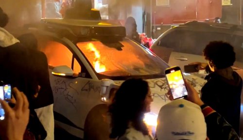14-year-old boy to be charged for allegedly setting Waymo car on fire