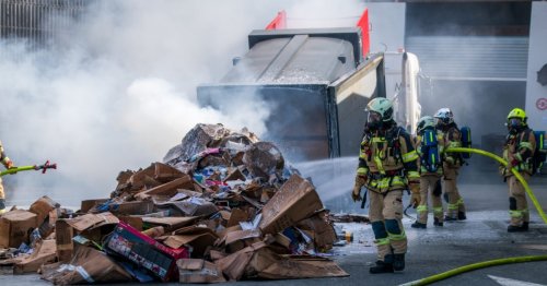 Müll in Flammen: Arbeiter verhinderten Schlimmeres