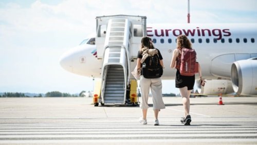 Wie Flugreisende auf gestiegene Kosten reagieren
