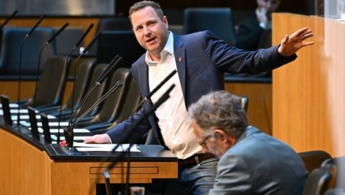 Wilder Budget-Streit im Parlament: Alle gegen FPÖ
