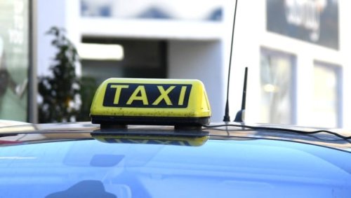 Geldtasche gestohlen: Taxifahrer verfolgte Dieb