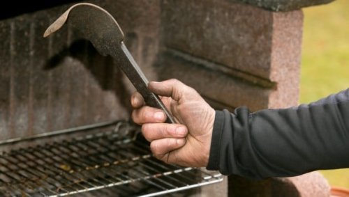 Kaminkehrer ausgesperrt: Tirolerin zahlt nun drauf