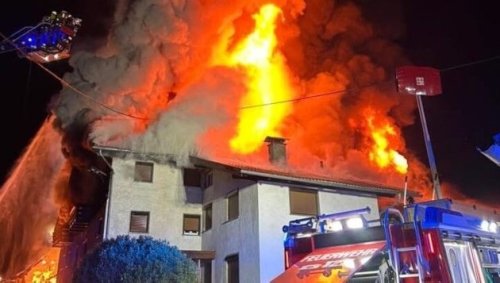 Schon wieder! Bauernhof bei Feuerinferno zerstört