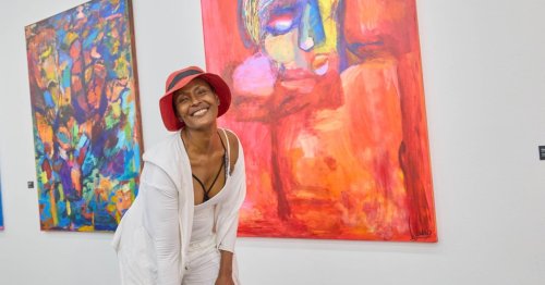 Waris Dirie debütierte erfolgreich als Künstlerin