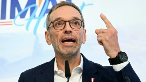 Kickl geht voll auf „Polit-Pensionist“ Mölzer los