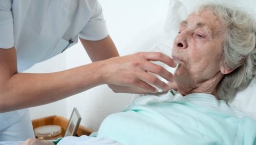 Pflege soll bald offiziell als Schwerarbeit gelten