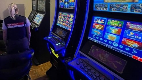Mann (27) mit Machete wollte Spiellokale ausrauben