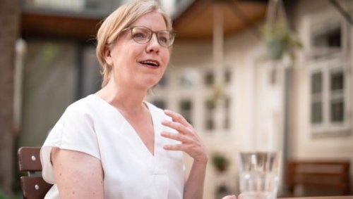 „Ein Bier mit Leonore“: Gewessler geht auf Tour
