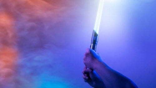 Nachbarn mit Star-Wars-Schwert bedroht: Verhaftet!